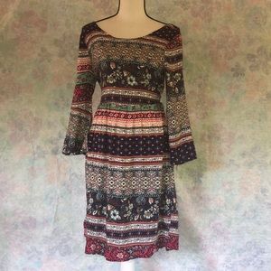 👗 NWT super sweet size S tribal/ floral dress